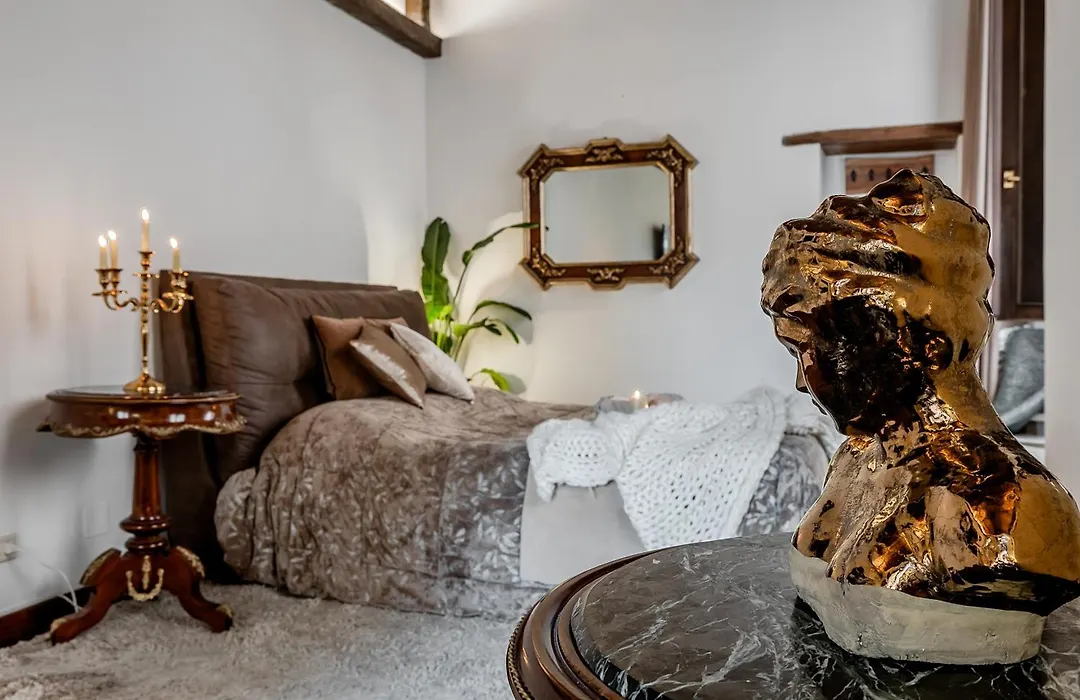 Trevi Fountain Stylish Guest House-1